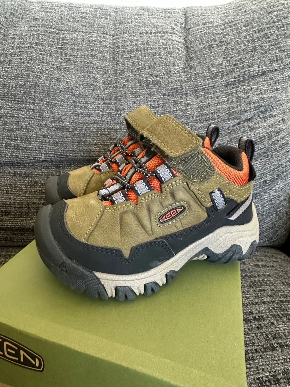 KEEN Targhee IV Waterproof Hiking Shoes, Little Kids Size 8